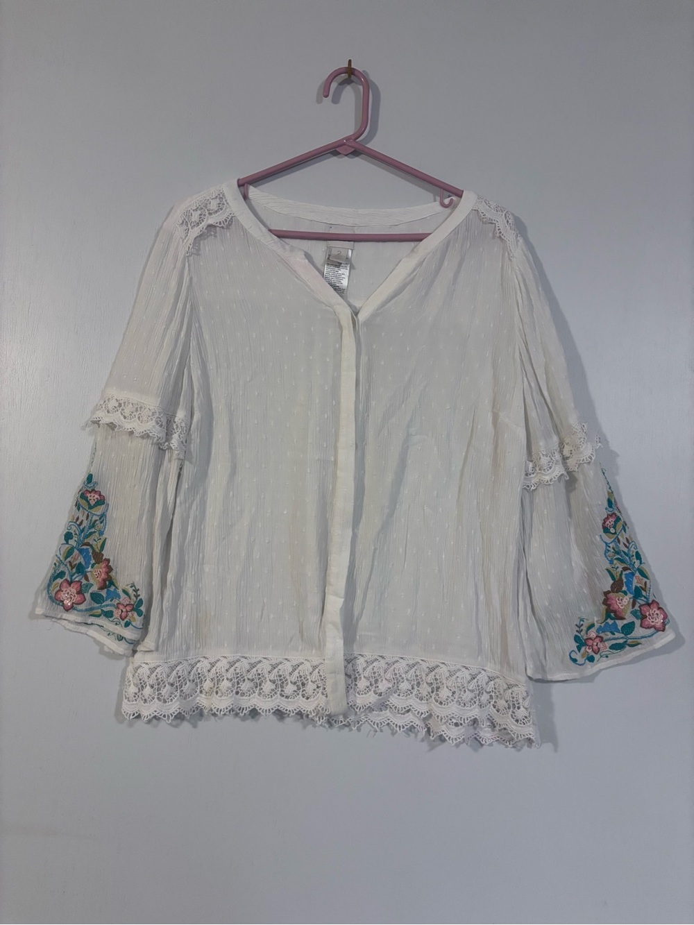 White Embroidered Sleeve Boho Top. Chicos size 2